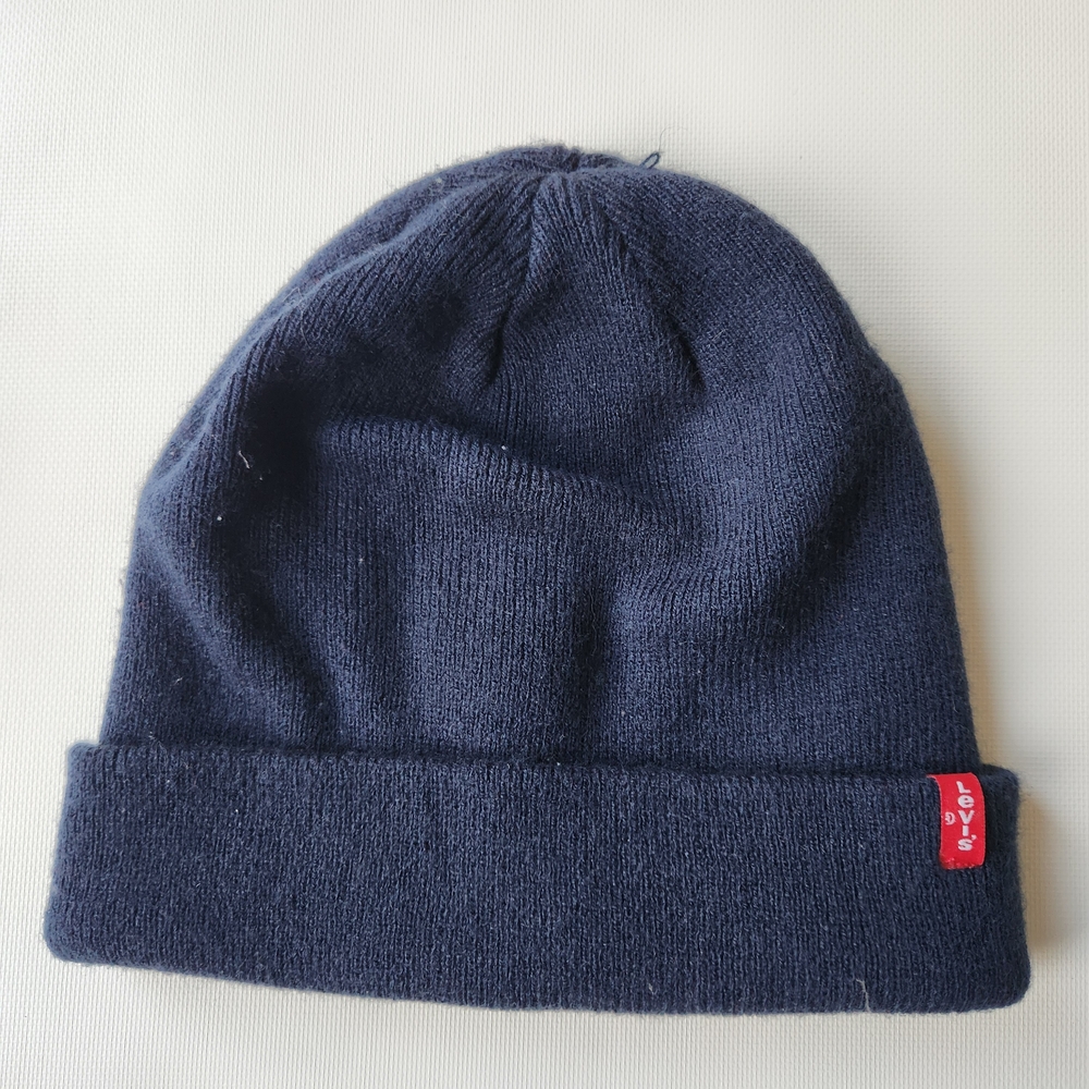 Levi's Dark Blue Knit Beanie with Red Logo - Picture 1 of 7